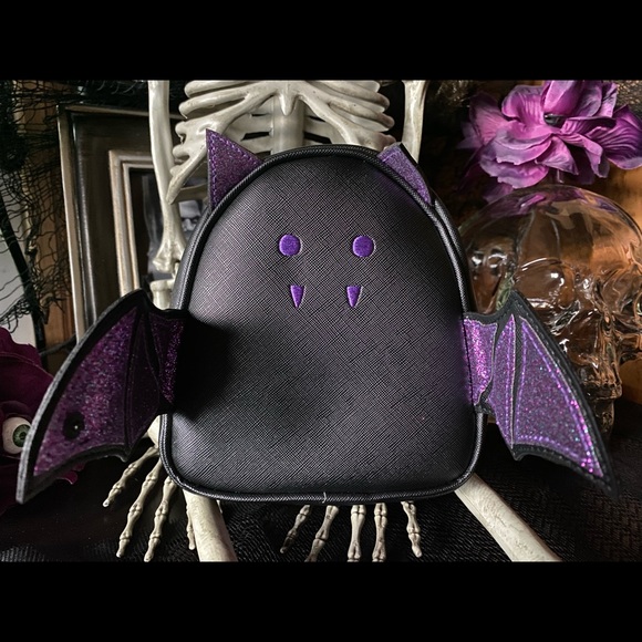 Bath and Body Works~2021 Bat Cosmetic Bag - Picture 2 of 9